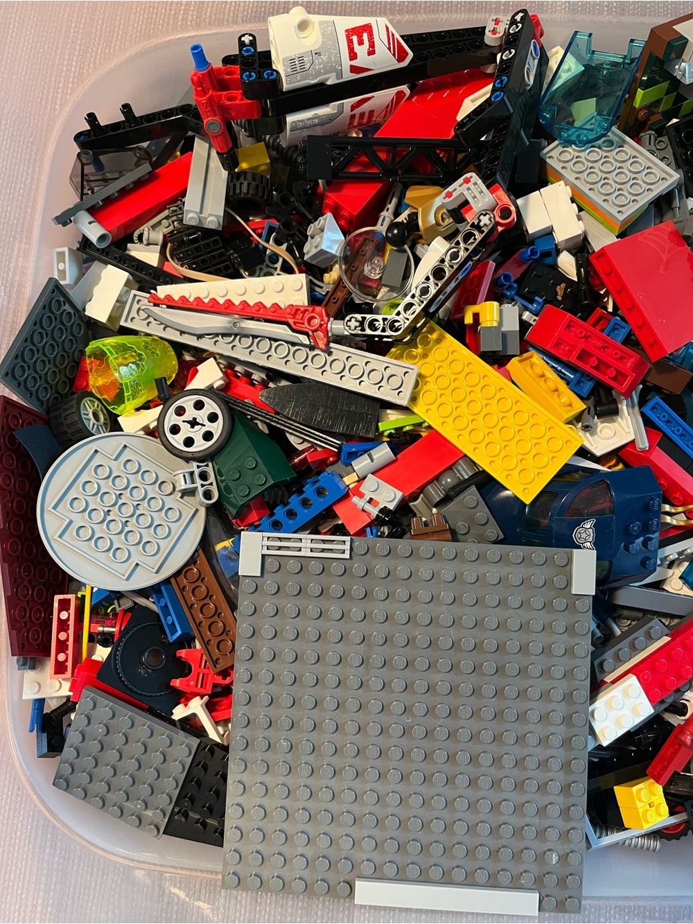 4 Pounds of Bulk Legos! - Picture 4 of 6